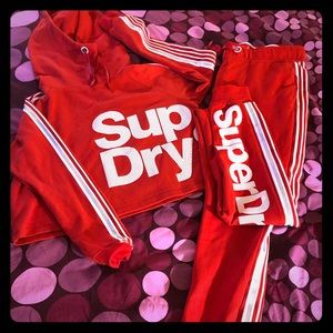 Two piece cracked up sweatsuit